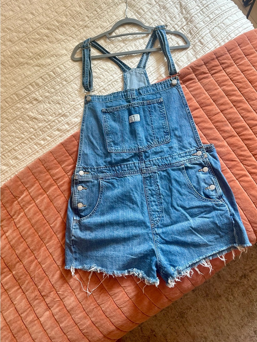 Levi Denim Short Overallsu - Light Blue